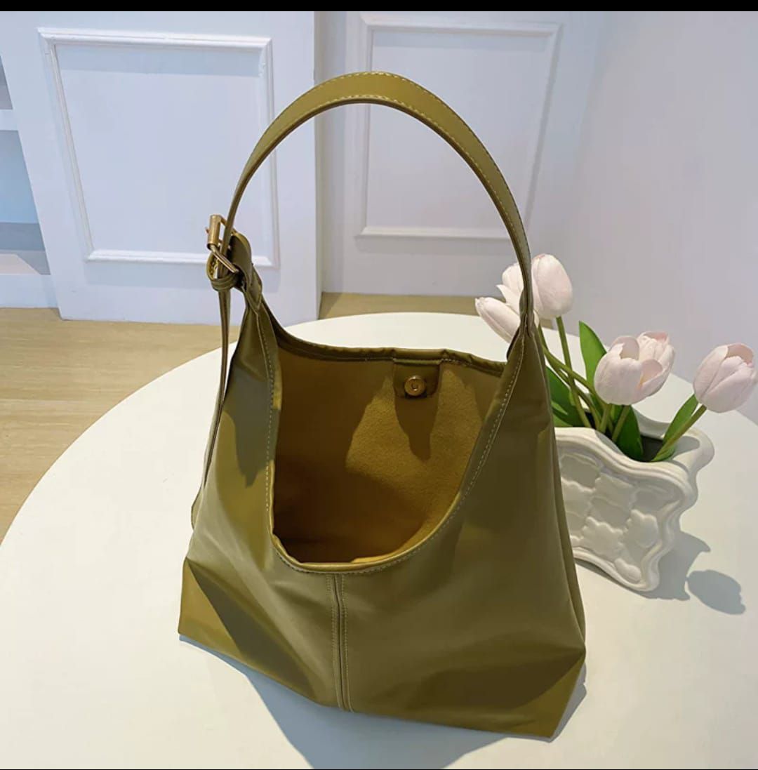 New Ratro tote bag
Primium quality