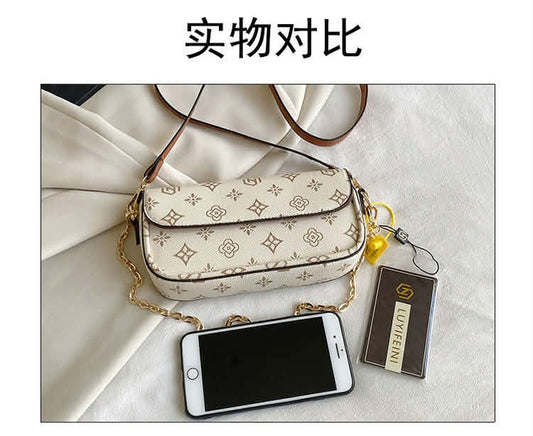 Premium Quality 

Inspired by LV