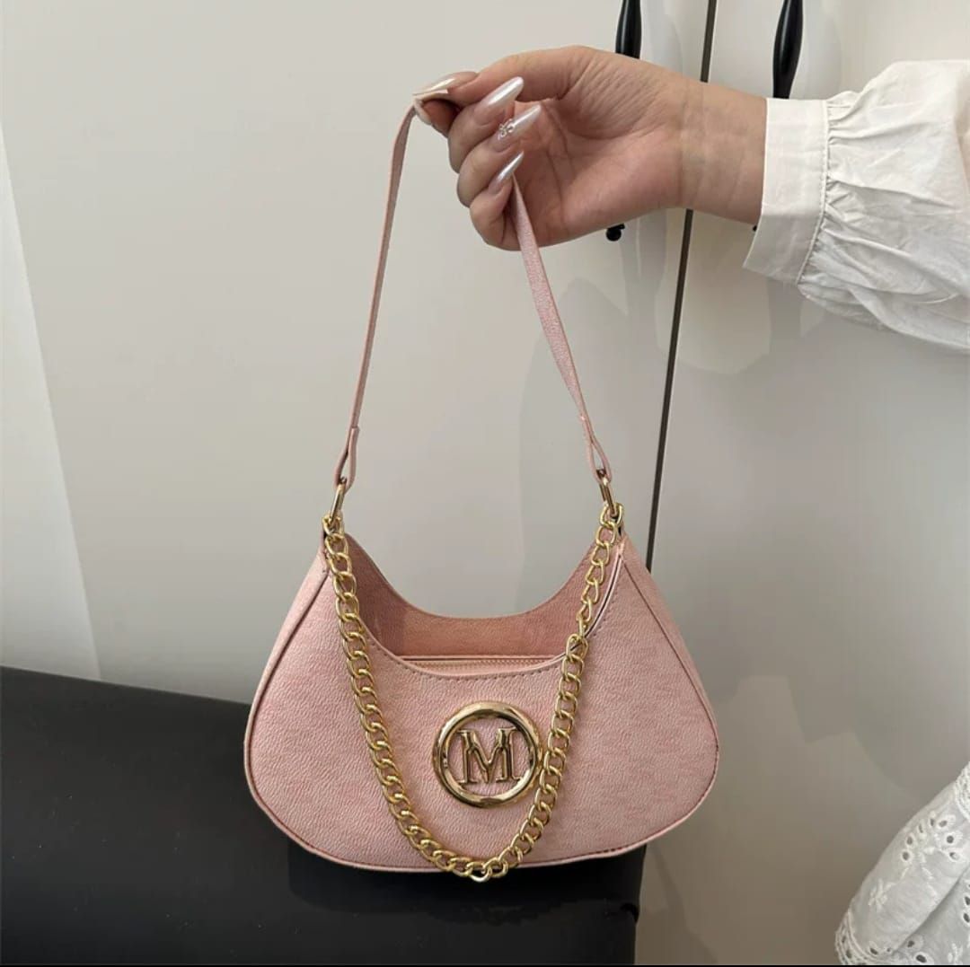New M purse