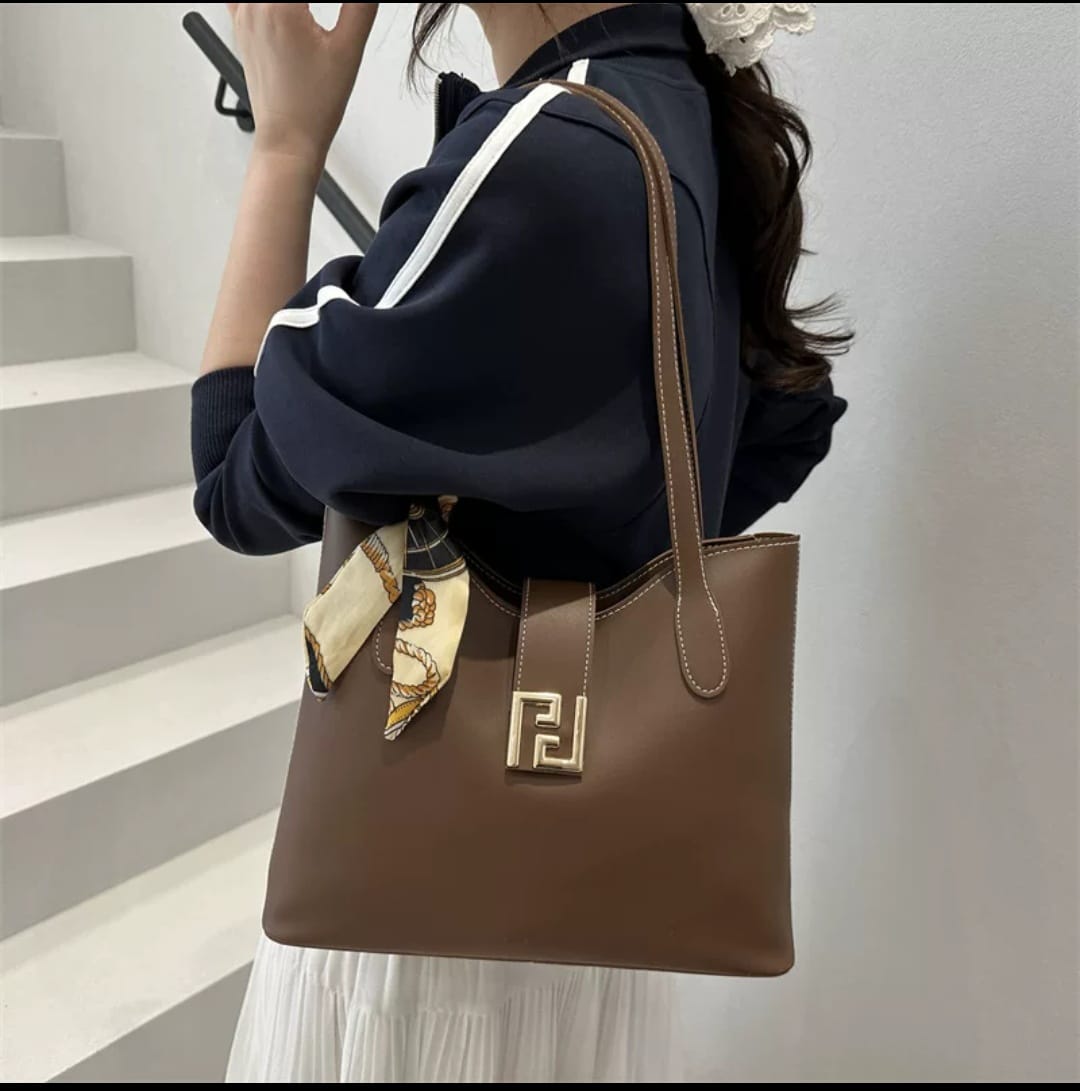 Fendi primium tote bag