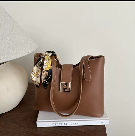 Fendi primium tote bag