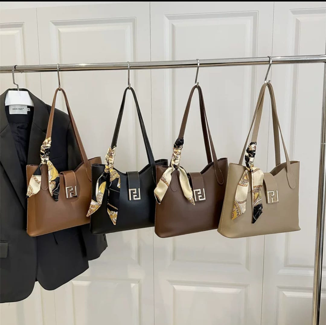 Fendi primium tote bag